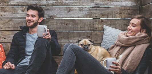 Na czym polegają relacje międzyludzkie?