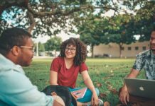 Jakie są grupy na Facebooku?