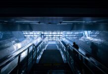 Kiedy relacja jest przechodnia?