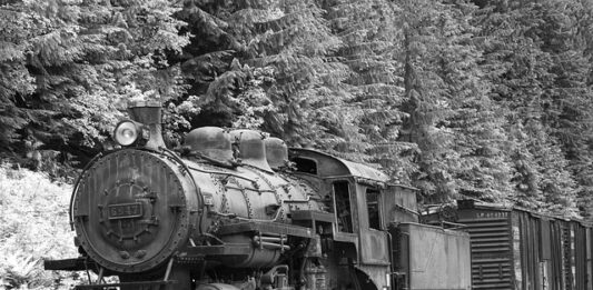 Czym różni się PR od reklamy?