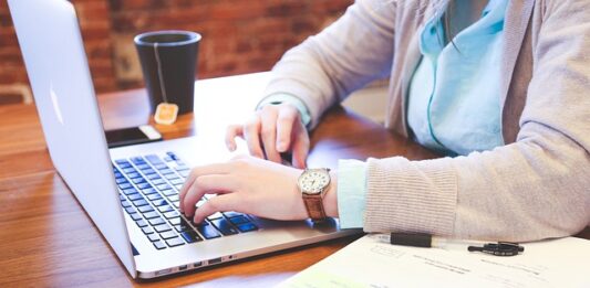 Jak technologia budownictwa wspiera pracę?