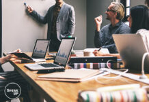 Język angielski dla firm online – jakie branże zyskują najwięcej? Język angielski dla firm online